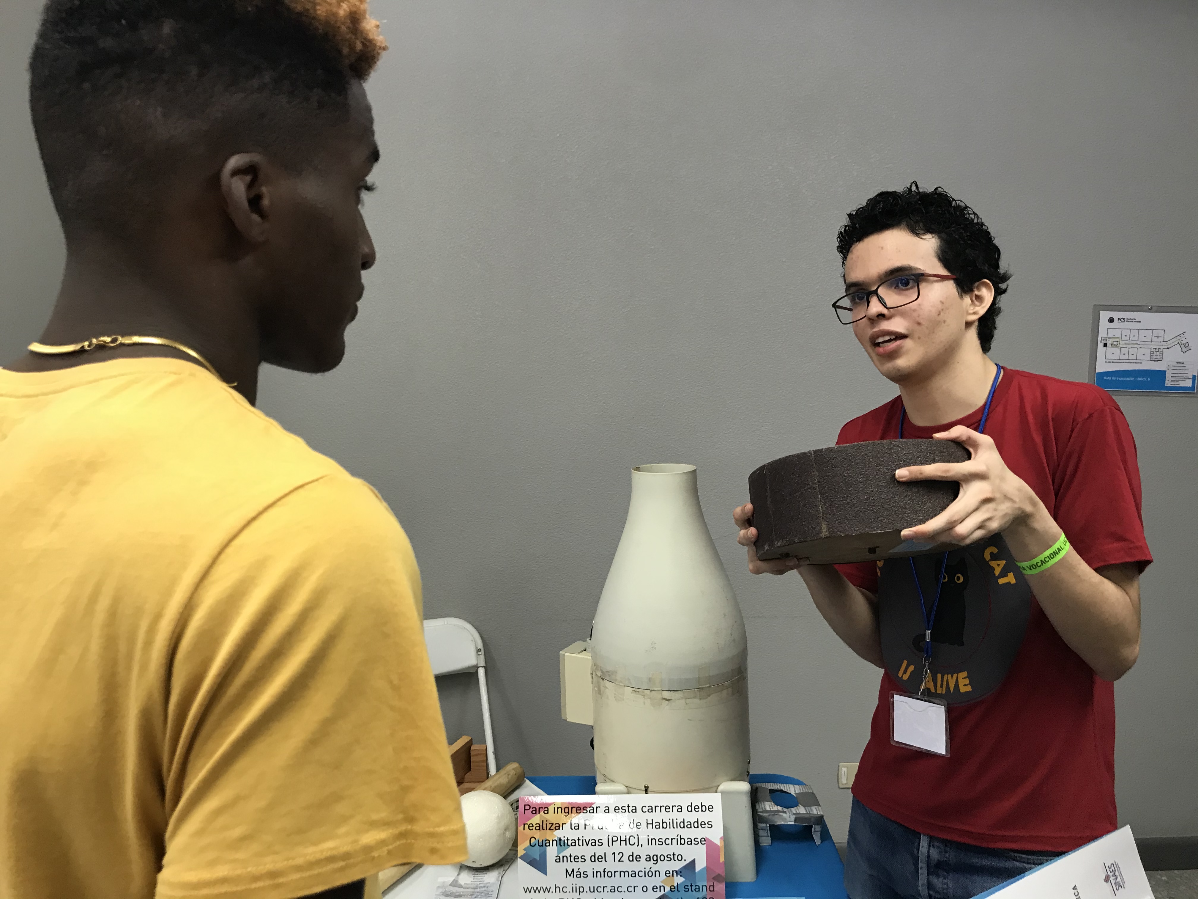 Participantes de Aldeas Infantiles SOS asistieron a Feria Vocacional de la UCR